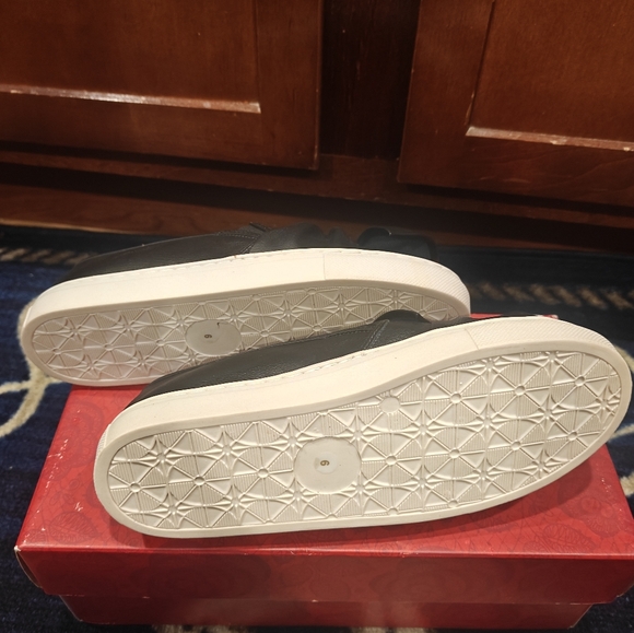 CARLOS by Carlos Santana Women's Alegra Black Slip On Sneakers - Picture 4 of 4